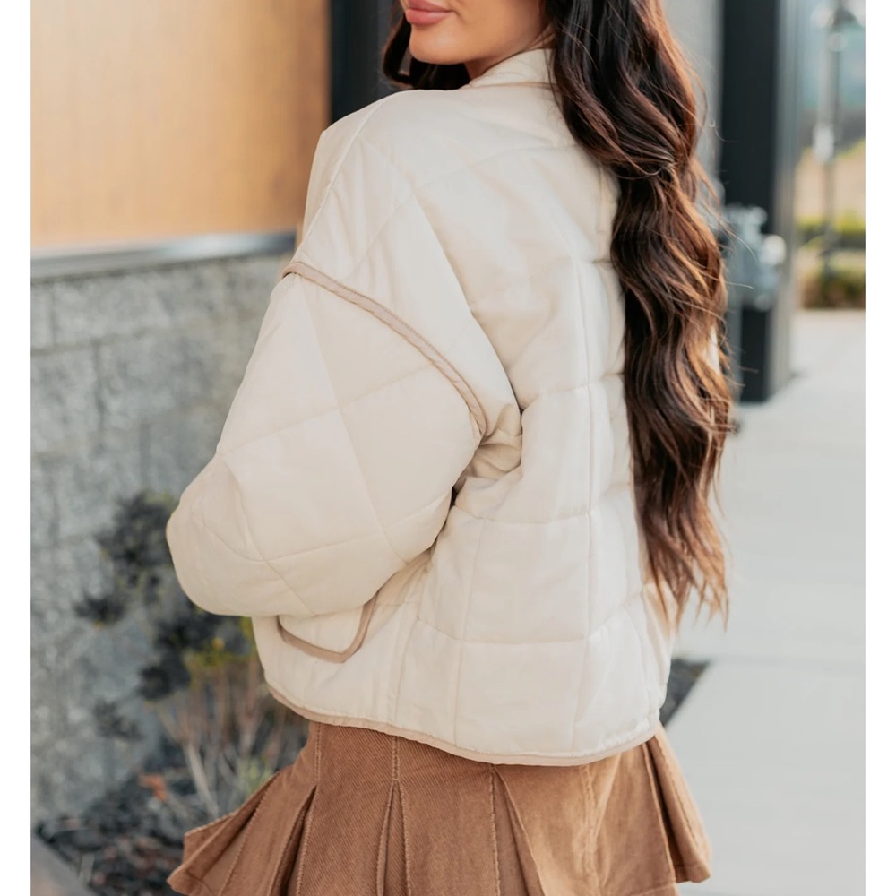 Women's Beige Quilted Puffer Jacket - Picture 4 of 6